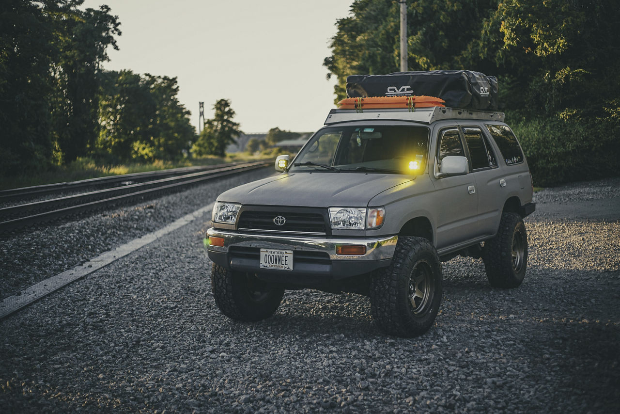 1995 Toyota 4Runner - Fuel SHOK - Bronze | Fuel Off-Road Wheels